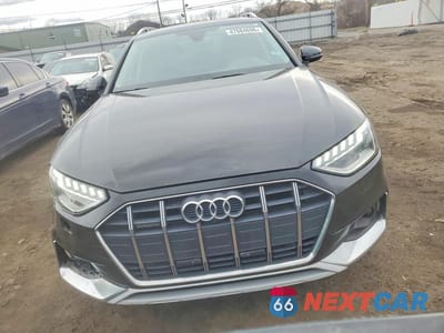 Piąte zdjęcie samochodu w środku: 2020 AUDI A4 VIN:WA19NAF43LA027033 - miniatura