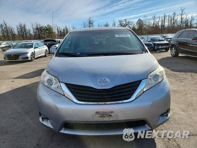 Piąte zdjęcie samochodu w środku: 2013 TOYOTA SIENNA LE 8-PASSENGER VIN:5TDKK3DC8DS325815 - miniatura