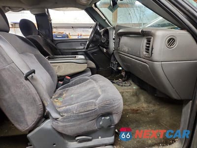 Zdjęcie 7 z 12 samochodu: 2004 CHEVROLET SILVERADO K1500 VIN:1GCEK19T74E104707 - miniatura