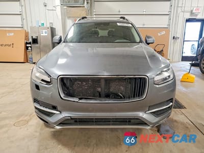 Piąte zdjęcie samochodu w środku: 2018 VOLVO XC90 T6 VIN:YV4A22PK0J1322695 - miniatura
