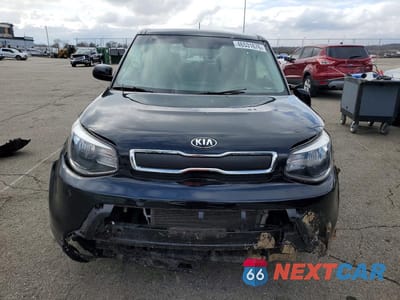 Piąte zdjęcie samochodu w środku: 2016 KIA SOUL BASE VIN:KNDJN2A23G7285537 - miniatura