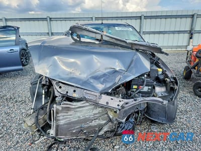 Piąte zdjęcie samochodu w środku: 2002 FORD FOCUS ZX3 VIN:3FAFP31322R228672 - miniatura