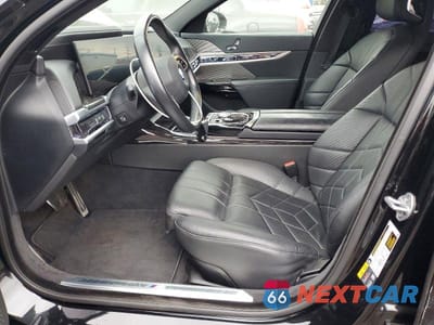 Zdjęcie 7 z 13 samochodu: 2024 BMW I7 EDRIVE50 VIN:WBY43EJ00RCR66640 - miniatura