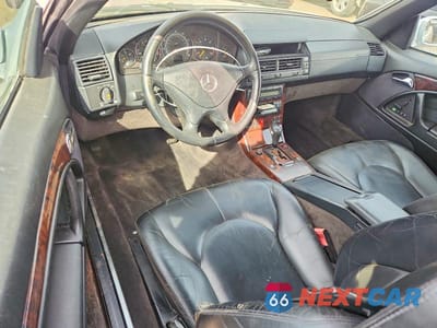 Zdjęcie 8 z 11 samochodu: 2001 MERCEDES-BENZ SL 500 VIN:WDBFA68F51F196128 - miniatura