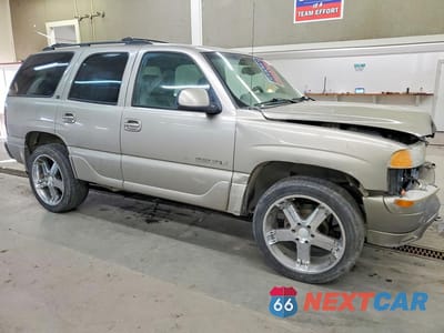 Czwarte zdjęcie samochodu z boku: 2002 GMC YUKON VIN:1GKEK13VX2R117374 - miniatura