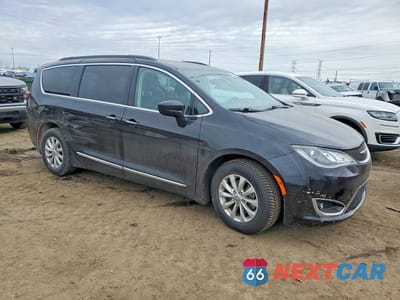 Czwarte zdjęcie samochodu z boku: 2017 CHRYSLER PACIFICA TOURING L VIN:2C4RC1BG4HR517396 - miniatura