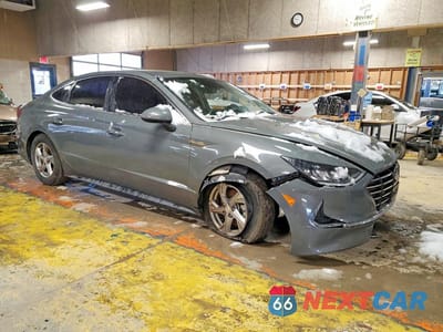 Czwarte zdjęcie samochodu z boku: 2021 HYUNDAI SONATA SE VIN:5NPEG4JA9MH127323 - miniatura
