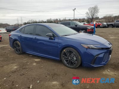 Czwarte zdjęcie samochodu z boku: 2025 TOYOTA CAMRY XSE VIN:4T1DAACKXSU064586 - miniatura