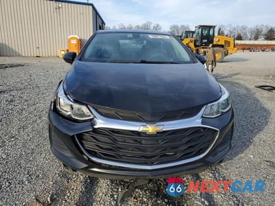 Piąte zdjęcie samochodu w środku: 2019 CHEVROLET CRUZE LS VIN:1G1BC5SM0K7148374 - miniatura