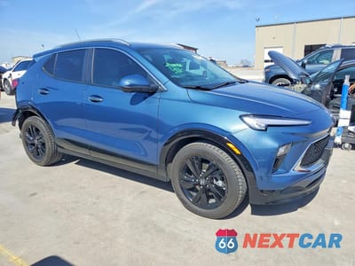 Czwarte zdjęcie samochodu z boku: 2024 BUICK ENCORE GX SPORT TOURING VIN:KL4AMDSL8RB124035 - miniatura