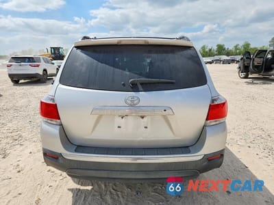 Zdjęcie 6 z 12 samochodu: 2013 TOYOTA HIGHLANDER SE VIN:5TDZK3EH8DS137949 - miniatura