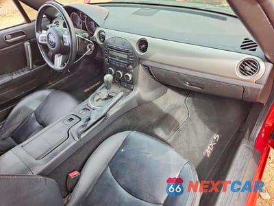 Zdjęcie 8 z 11 samochodu: 2011 MAZDA MX-5 MIATA VIN:JM1NC2PF5B0217632 - miniatura