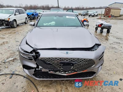 Piąte zdjęcie samochodu w środku: 2023 GENESIS G70 2.0T VIN:KMTG34TAXPU134424 - miniatura