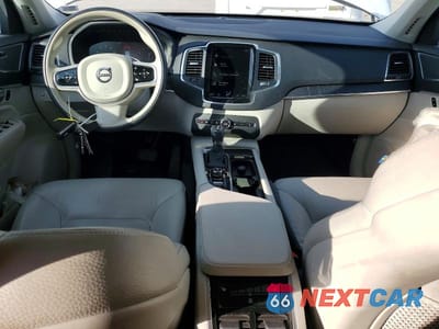 Zdjęcie 8 z 13 samochodu: 2020 VOLVO XC90 T6 MOMENTUM VIN:YV4A221KXL1552434 - miniatura