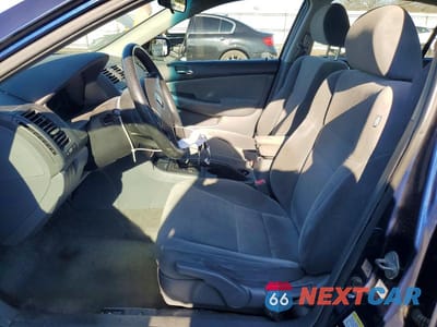 Zdjęcie 7 z 13 samochodu: 2005 HONDA ACCORD LX VIN:1HGCM56445A074419 - miniatura