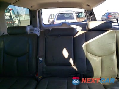 Zdjęcie 10 z 12 samochodu: 2003 CHEVROLET SUBURBAN K1500 VIN:3GNFK16T43G188721 - miniatura