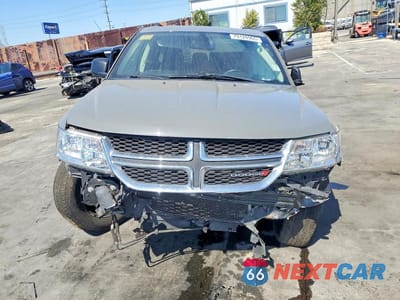 Piąte zdjęcie samochodu w środku: 2020 DODGE JOURNEY SE VIN:3C4PDCAB7LT277790 - miniatura
