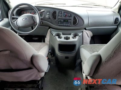 Zdjęcie 8 z 13 samochodu: 2004 FORD ECONOLINE E250 VAN VIN:1FDNE24L84HA08860 - miniatura