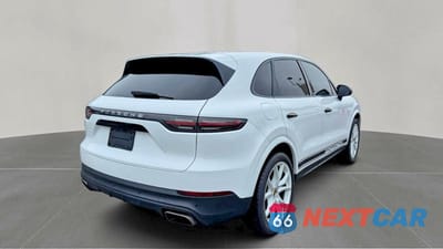 Czwarte zdjęcie samochodu z boku: 2019 PORSCHE CAYENNE VIN:WP1AA2AY6KDA03660 - miniatura