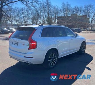 Czwarte zdjęcie samochodu z boku: 2016 VOLVO XC90 T5 VIN:YV4102XK2G1072214 - miniatura