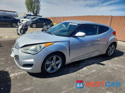 2013 HYUNDAI VELOSTER BASE KMHTC6AD2DU146872 - główne zdjęcie licytacji z USA - miniatura