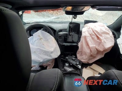 Zdjęcie 8 z 11 samochodu: 2023 CHRYSLER 300 S VIN:2C3CCABT7PH706331 - miniatura