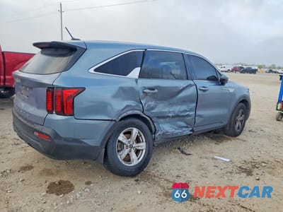 Trzecie zdjęcie samochodu z tyłu: 2022 KIA SORENTO LX VIN:5XYRG4LC6NG091552 - miniatura
