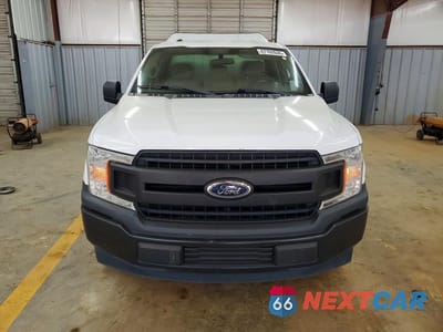 Piąte zdjęcie samochodu w środku: 2019 FORD F150 VIN:1FTMF1C51KKC53445 - miniatura
