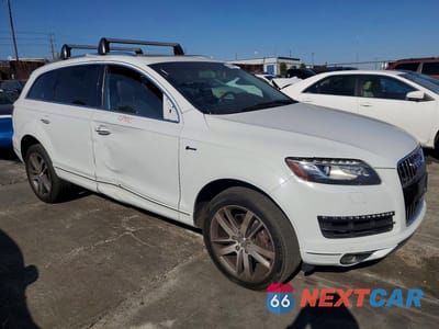 Czwarte zdjęcie samochodu z boku: 2015 AUDI Q7 PREMIUM PLUS VIN:WA1LGAFE9FD011477 - miniatura