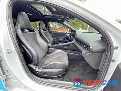Piąte zdjęcie samochodu w środku: 2023 HYUNDAI ELANTRA N BASE VIN:KMHLW4AK5PU010377 - miniatura