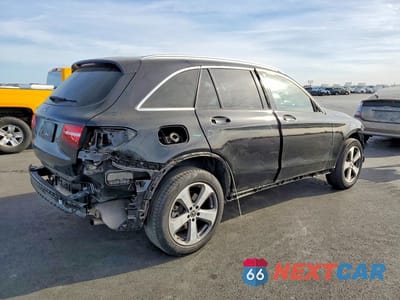 Trzecie zdjęcie samochodu z tyłu: 2019 MERCEDES-BENZ GLC 300 VIN:WDC0G4JB9KV136078 - miniatura