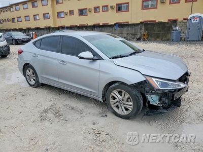 Czwarte zdjęcie samochodu z boku: 2020 HYUNDAI ELANTRA SEL VIN:KMHD84LF2LU056502 - miniatura