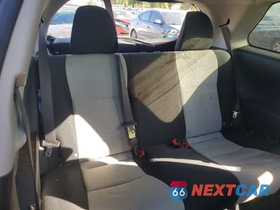 Zdjęcie 10 z 12 samochodu: 2013 TOYOTA YARIS 3-DOOR L VIN:JTDJTUD31DD571745 - miniatura