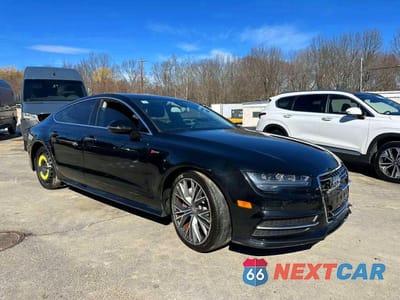 Czwarte zdjęcie samochodu z boku: 2016 AUDI A7 PRESTIGE VIN:WAU2GAFCXGN004725 - miniatura