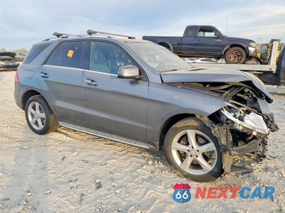 Czwarte zdjęcie samochodu z boku: 2017 MERCEDES-BENZ GLE 350 4MATIC VIN:4JGDA5HB2HA882789 - miniatura