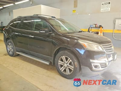 Czwarte zdjęcie samochodu z boku: 2016 CHEVROLET TRAVERSE LT VIN:1GNKVGKD3GJ301845 - miniatura