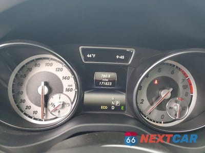 Zdjęcie 9 z 11 samochodu: 2014 MERCEDES-BENZ CLA 250 VIN:WDDSJ4EB8EN033030 - miniatura