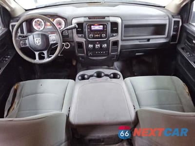 Zdjęcie 8 z 11 samochodu: 2018 RAM 2500 ST VIN:3C6UR4HLXJG325580 - miniatura