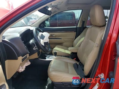 Zdjęcie 7 z 12 samochodu: 2017 MITSUBISHI OUTLANDER GT VIN:JA4JZ4AXXHZ012879 - miniatura