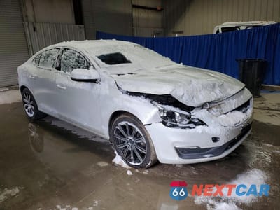 Czwarte zdjęcie samochodu z boku: 2018 VOLVO S60 INSCRIPTION VIN:LYV402TK8JB165079 - miniatura