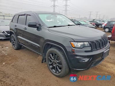 Czwarte zdjęcie samochodu z boku: 2018 JEEP GRAND CHEROKEE LAREDO VIN:1C4RJFAG6JC500327 - miniatura