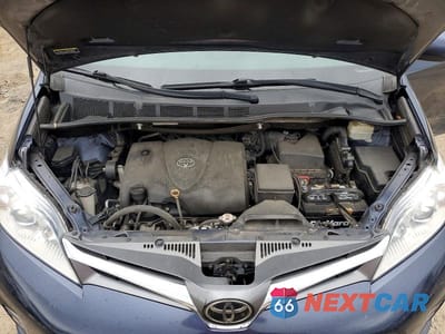 Zdjęcie 12 z 13 samochodu: 2018 TOYOTA SIENNA XLE PREMIUM 8-PASSENGER VIN:5TDYZ3DC8JS964925 - miniatura
