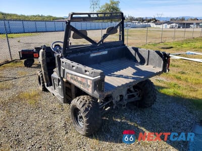 Trzecie zdjęcie samochodu z tyłu: 2014 POLARIS RANGER 900 XP VIN:4XAUH88A1EG348000 - miniatura