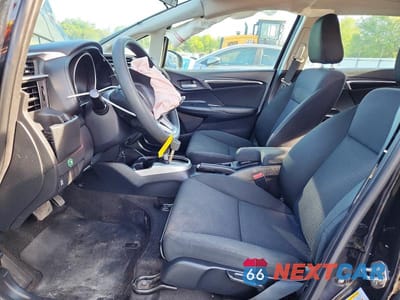 Zdjęcie 7 z 12 samochodu: 2019 HONDA FIT LX VIN:3HGGK5H45KM728119 - miniatura