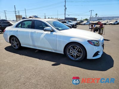 Czwarte zdjęcie samochodu z boku: 2020 MERCEDES-BENZ E 350 VIN:W1KZF8DB7LA823741 - miniatura