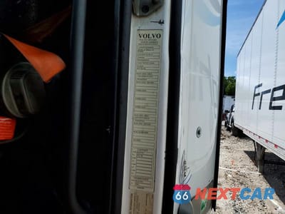 Zdjęcie 10 z 10 samochodu: 2016 VOLVO VNL SEMI TRUCK VIN:4V4N39TGXGN965492 - miniatura