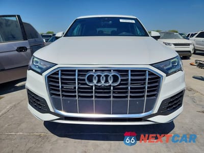 Piąte zdjęcie samochodu w środku: 2021 AUDI Q7 PREMIUM VIN:WA1AXAF72MD016963 - miniatura