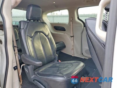 Zdjęcie 11 z 12 samochodu: 2018 CHRYSLER PACIFICA LIMITED VIN:2C4RC1GG8JR226396 - miniatura