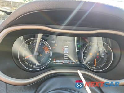 Zdjęcie 9 z 12 samochodu: 2016 JEEP CHEROKEE LIMITED VIN:1C4PJMDS4GW227648 - miniatura