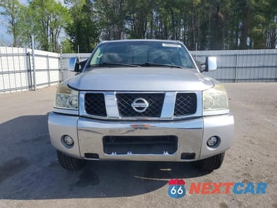 Piąte zdjęcie samochodu w środku: 2004 NISSAN TITAN XE VIN:1N6AA07A74N500436 - miniatura
